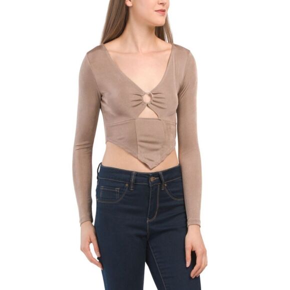 ALMOST FAMOUS Long Sleeve O-ring Top With Cut Out And Pointed Hem Size Large nwt - Picture 1 of 7